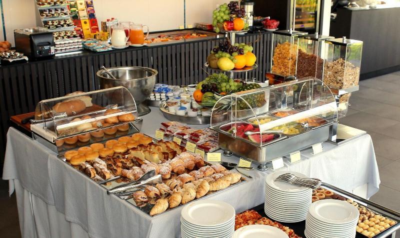 Monaco Suites Hotel ลินญาโน ซับเบียโดโร ภายนอก รูปภาพ