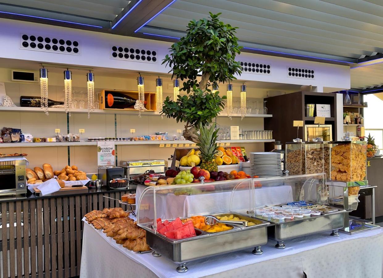Monaco Suites Hotel ลินญาโน ซับเบียโดโร ภายนอก รูปภาพ