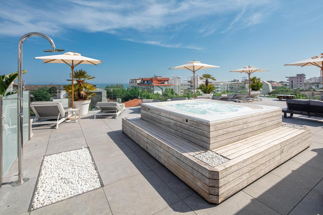 Monaco Suites Hotel ลินญาโน ซับเบียโดโร ภายนอก รูปภาพ