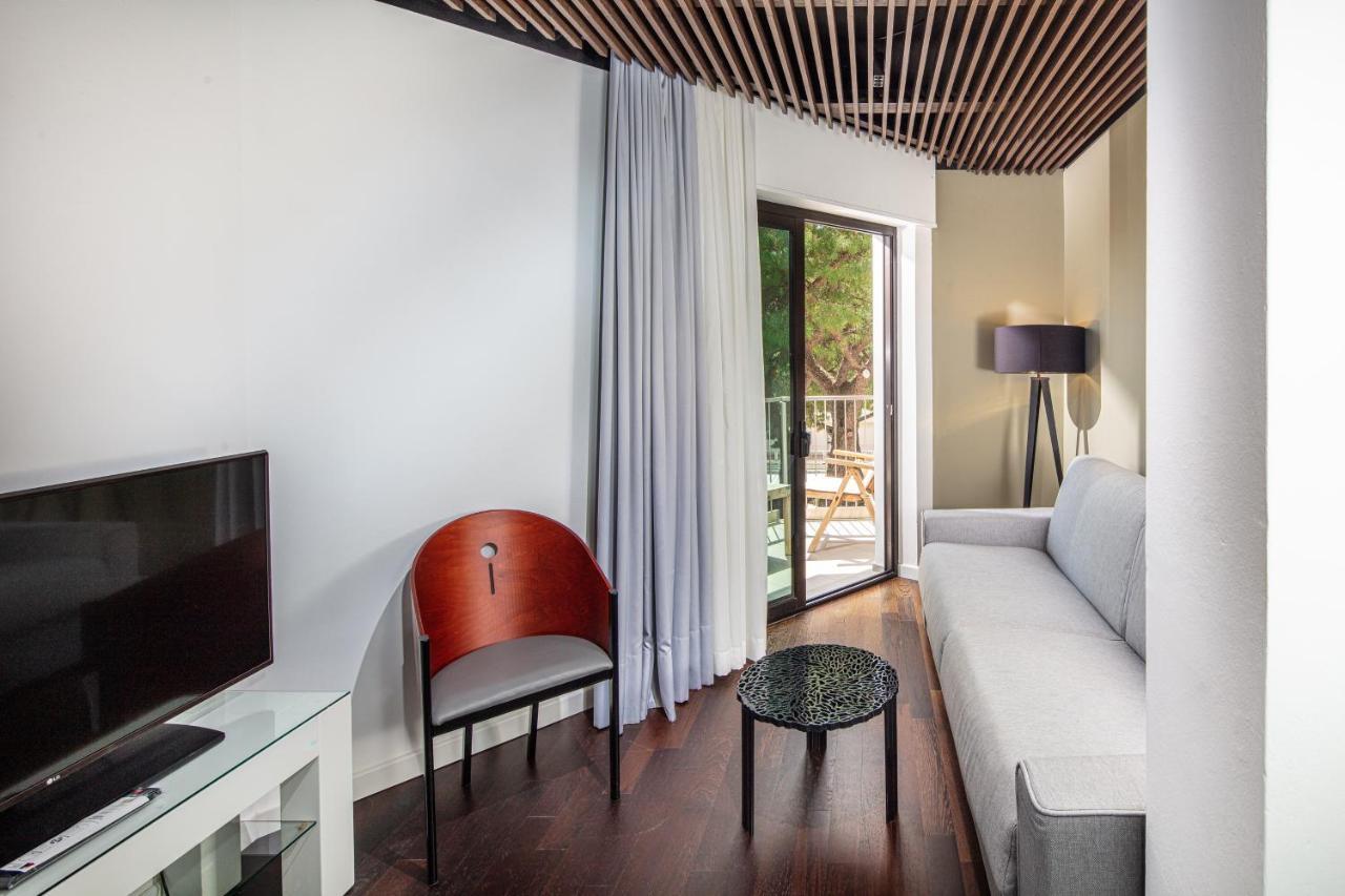 Monaco Suites Hotel ลินญาโน ซับเบียโดโร ภายนอก รูปภาพ