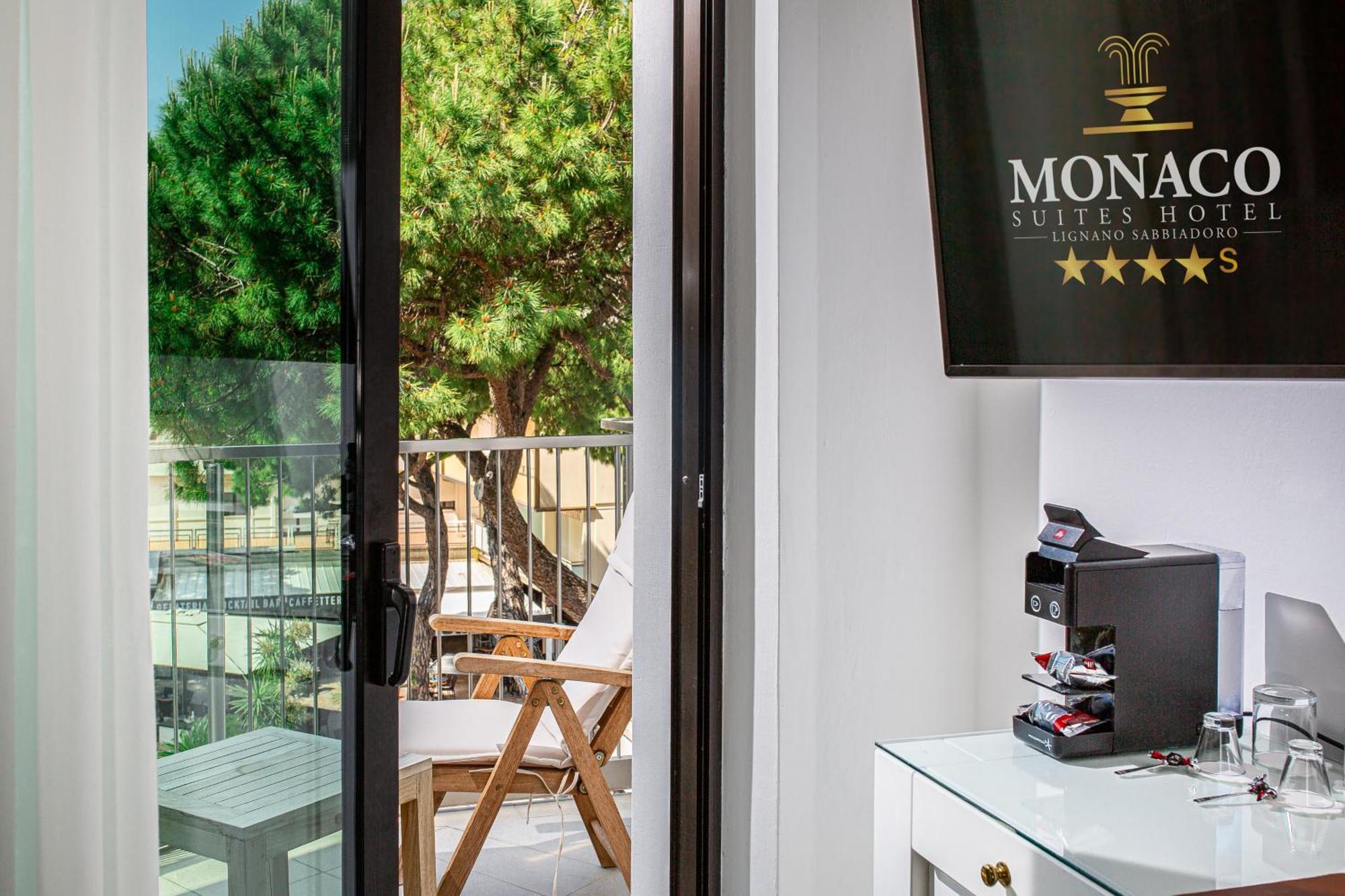 Monaco Suites Hotel ลินญาโน ซับเบียโดโร ห้อง รูปภาพ